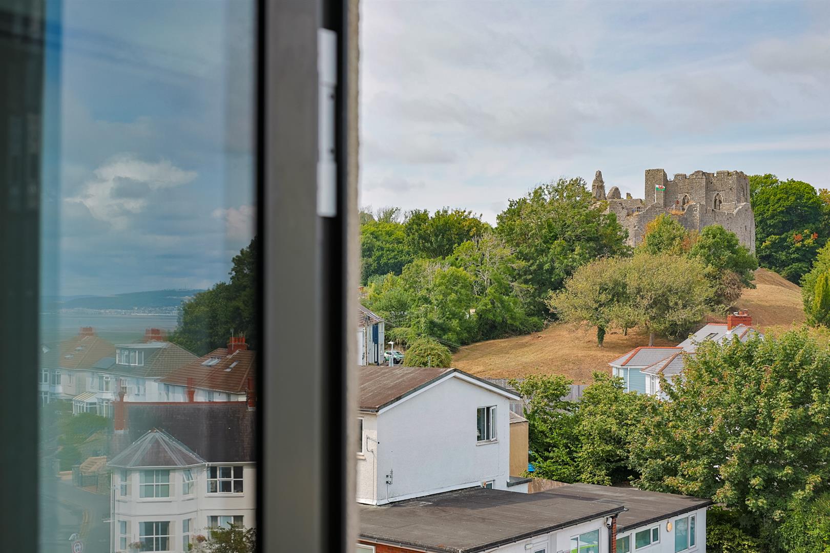 Apartment 6, Oyster Court, Newton Road, Mumbles, Swansea, SA3 4BD